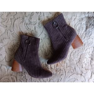 Sbicca Retro Corduroy Heeled Boots